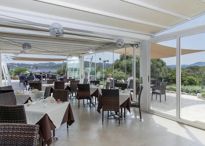 Isola Dei Gabbiani - Land Of Water 3*